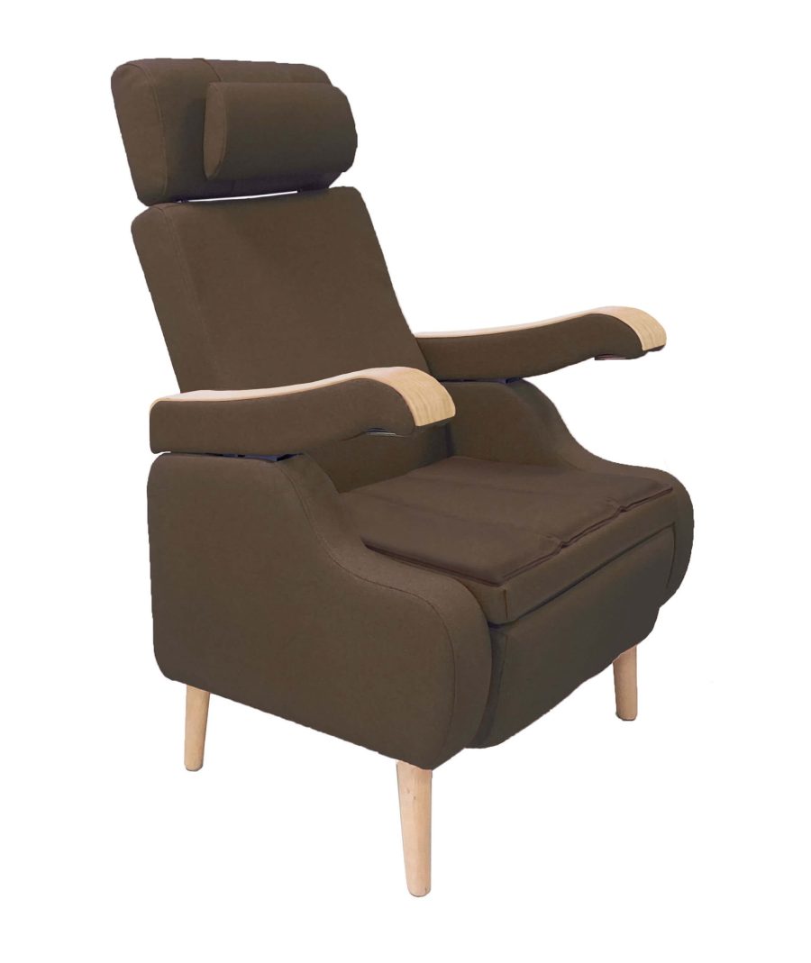 Tamergo-Aktiivituoli-seniorituoli-design3.0-ruskea-tammi-tiny